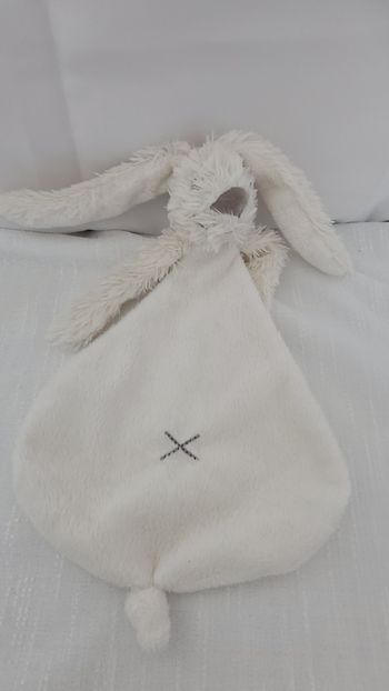 Happy horse - Richie le lapin - Doudou plat blanc ivoire