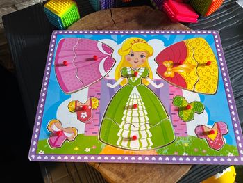 Puzzle encastrement en bois - Princesses