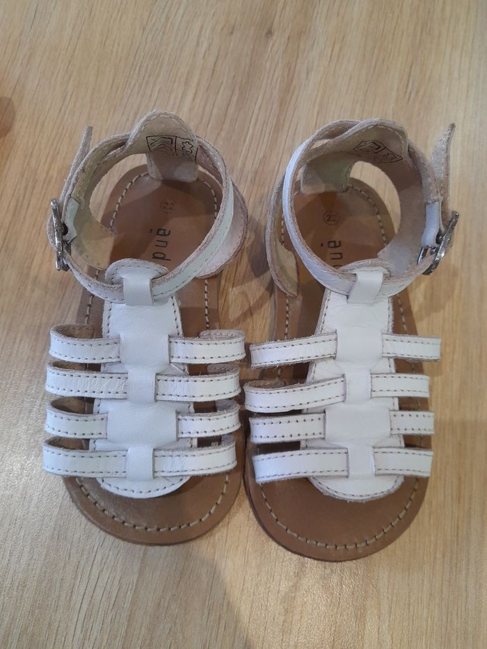 Lot chaussures fille t22 - photo numéro 2