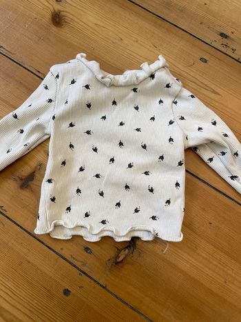 T-shirt fleuri 1 mois