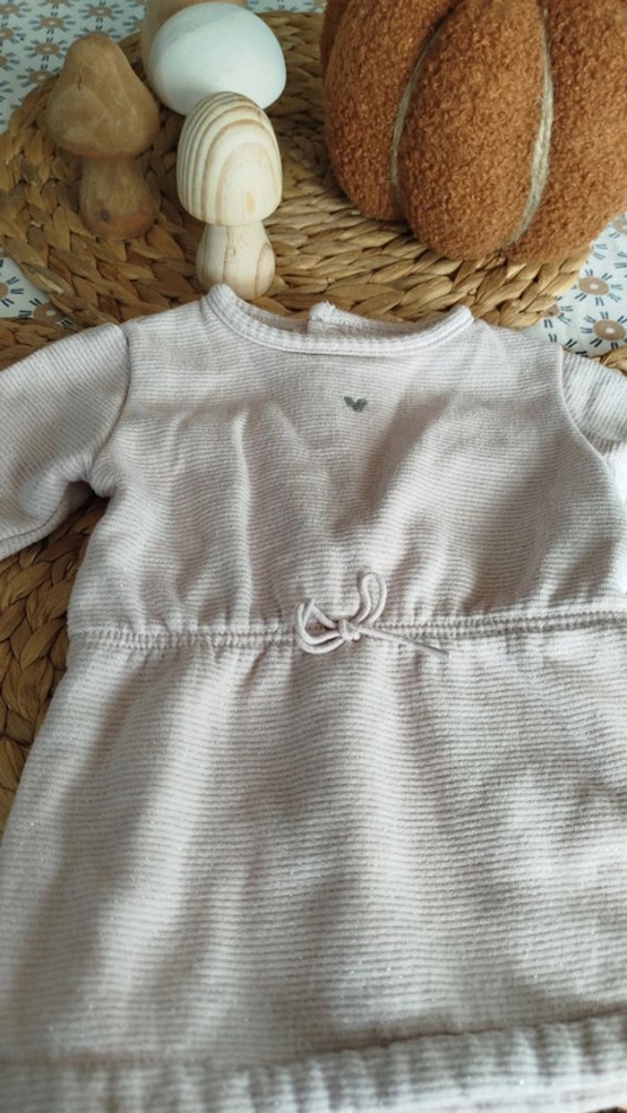 Robe 6 mois - photo numéro 2