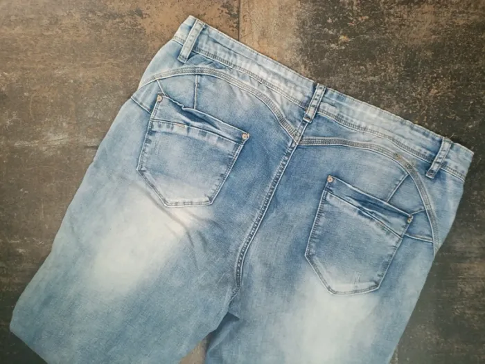 Jeans bleu clair - photo numéro 3