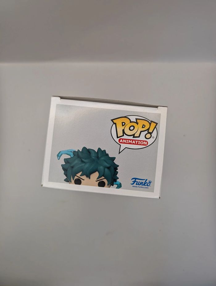 Funko pop My hero academia - 1140 Izuku Midoriya Edition speciale Glows in the dark - photo numéro 5