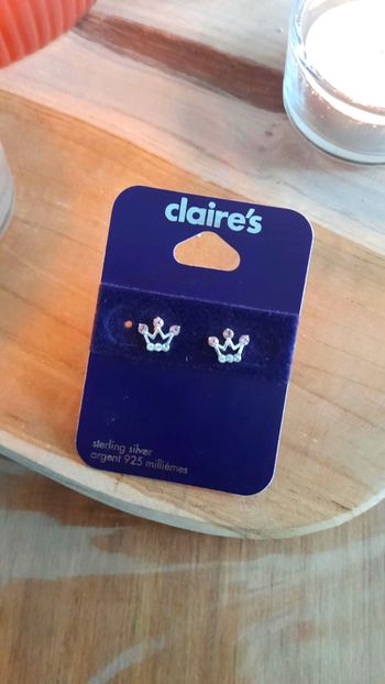 Boucles d’oreilles Couronne Claire’s – Argent & Strass Rose