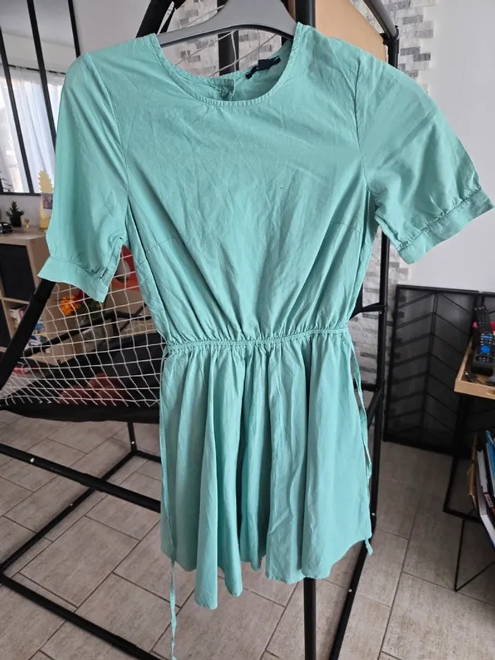 Robe kiabi XS dos nu