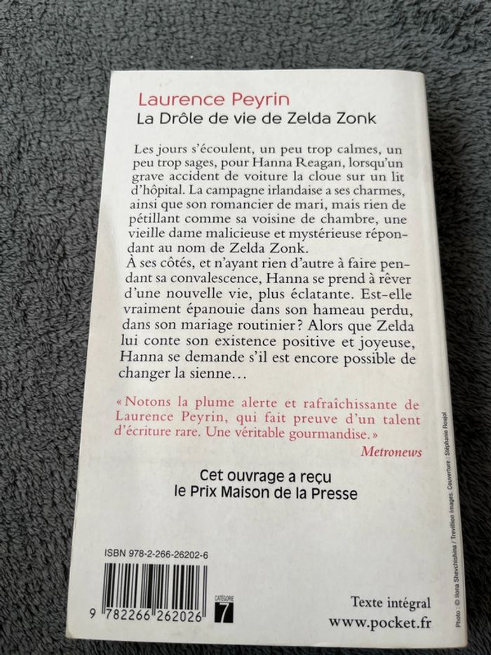 Livre la drôle de vie de Zelda zonk - photo numéro 2