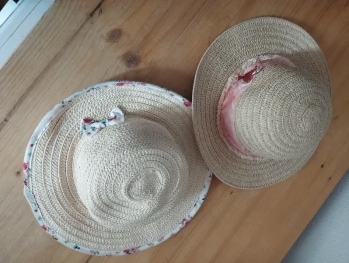 Lot de vêtements jumelles en taille 2 ans - photo numéro 5