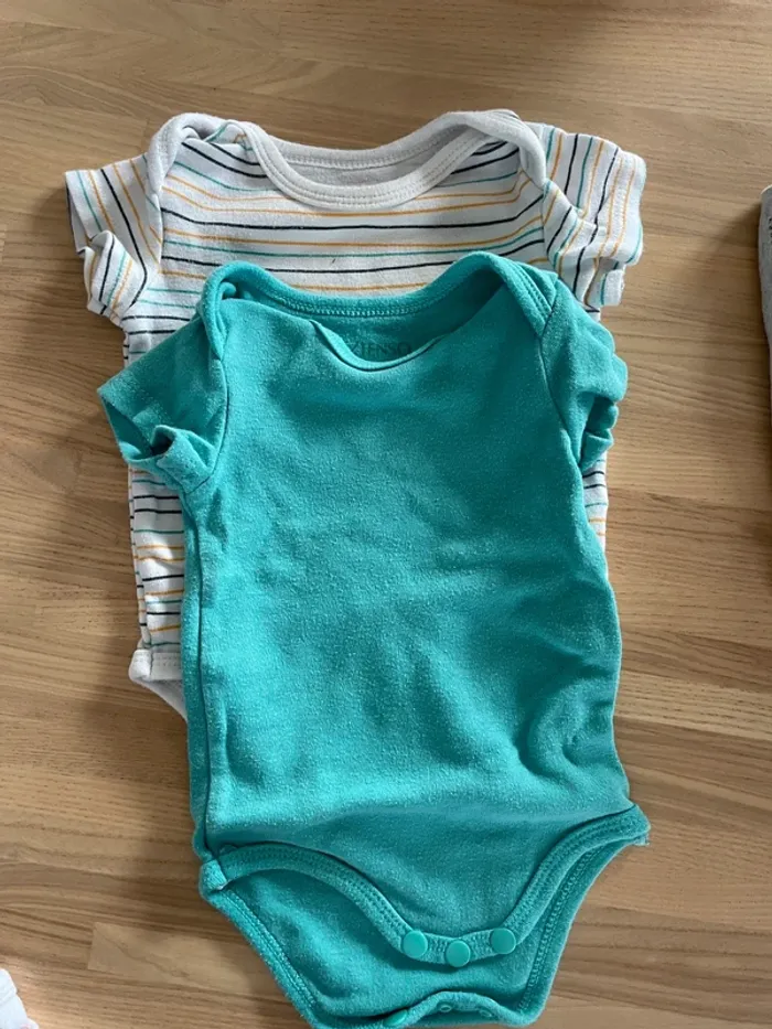 Lot de 2 body manches courtes