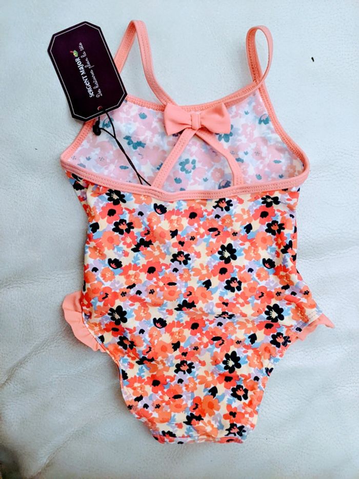 Maillot de bain rose Sergent Major 2-3 ans neuf
Motif petites fleurs type Liberty - photo numéro 4