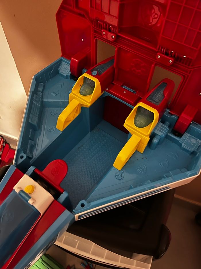 Gros avion Pat Patrouille - photo numéro 2