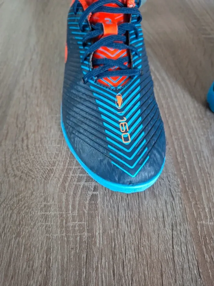 Chaussures de foot t38 - photo numéro 9