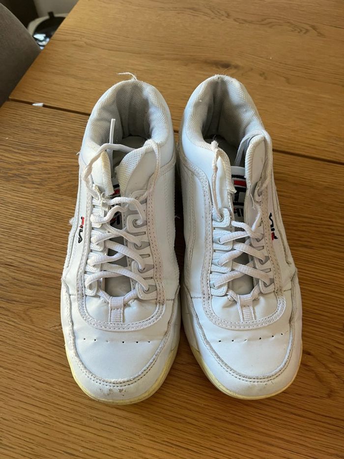 Basket Fila taille 38 couleur blanc état satisfaisant - photo numéro 5