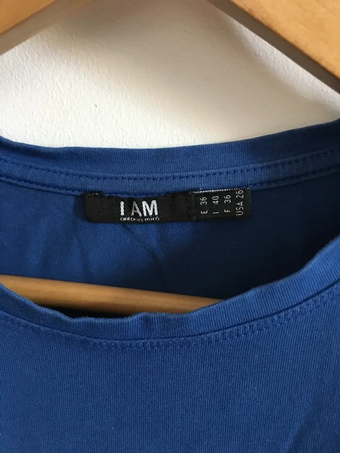 T shirt bleu - photo numéro 3