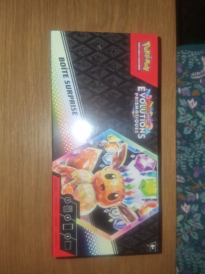 Coffret pokemon évolution prismatiques