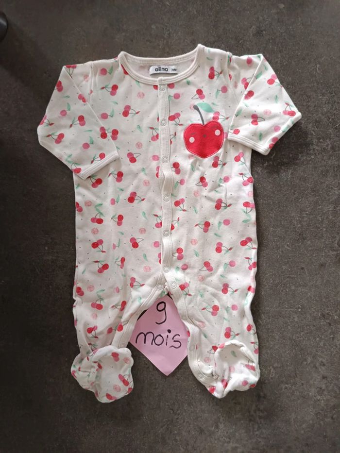 Pyjama cerises 9 mois