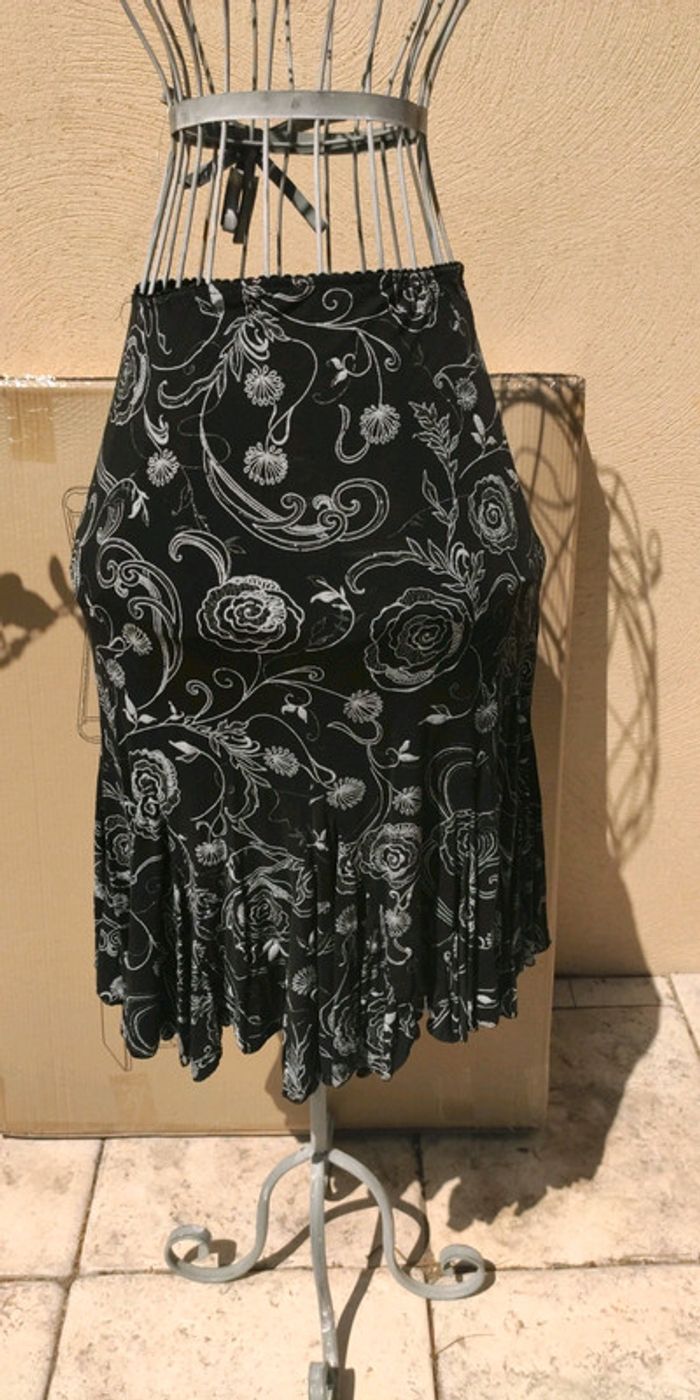 Jupe noire et argent Armand Thiery taille 40/42 tbe voir descriptif