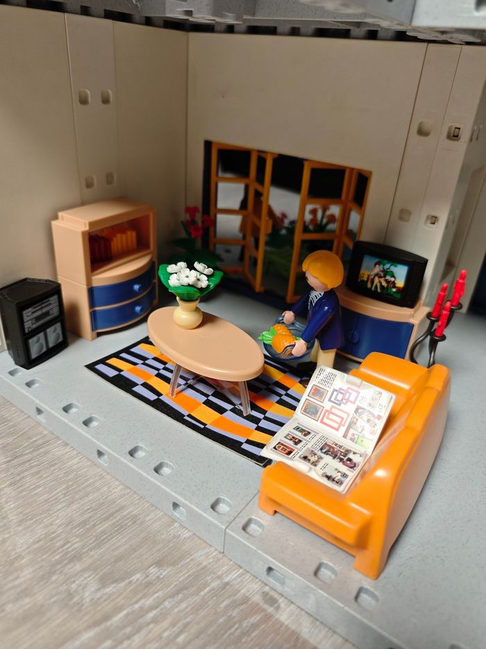 Playmobil 3965 Maison contemporaine avec tous les accessoires - photo numéro 6