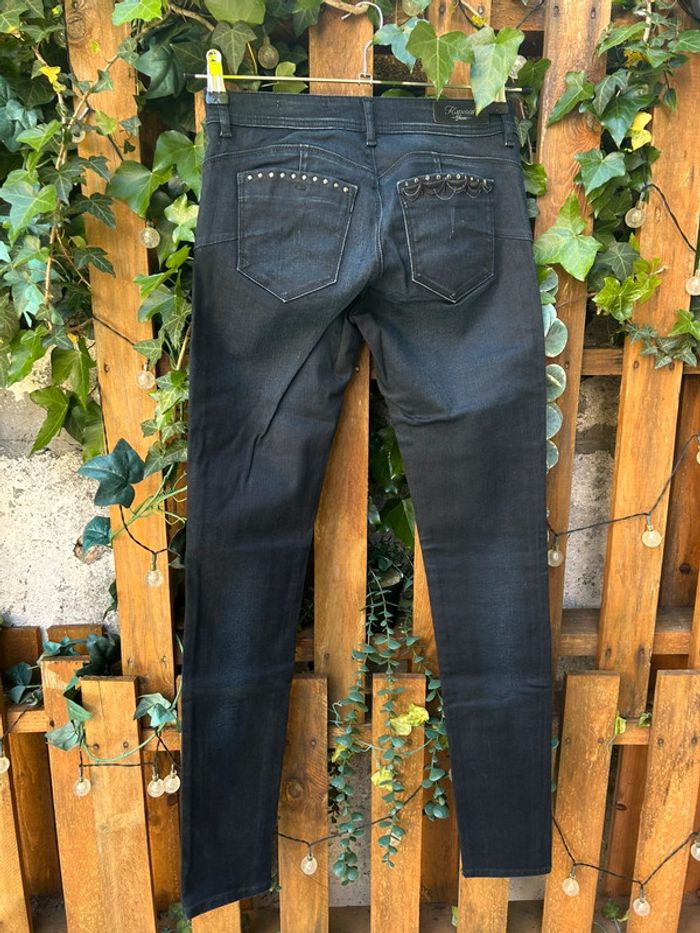 Jean bleu foncée kaporal slim brodé W26L32 femme - photo numéro 6
