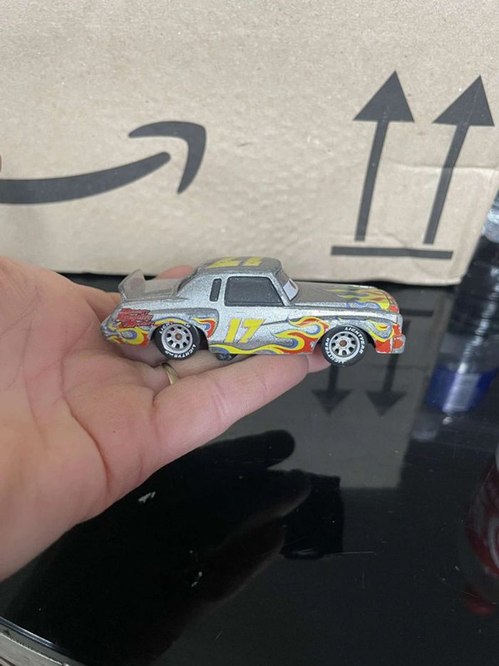 Voiture Cars Darrell Cartrip Disney Pixar - photo numéro 5