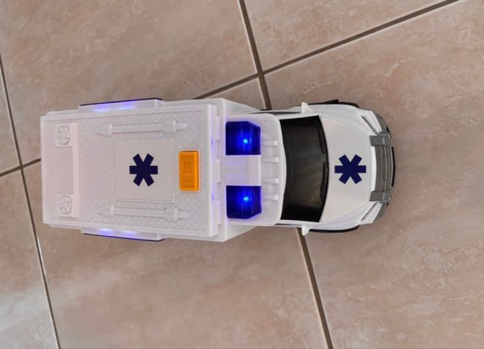 Ambulance - photo numéro 2