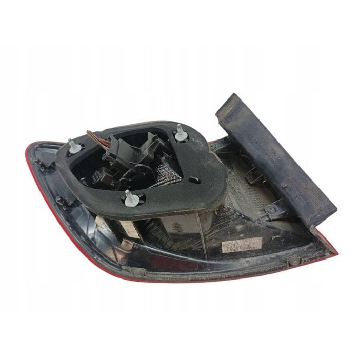 Feu arrière droit SEAT Ibiza IV ST (2008-2017) – côté caisse - photo numéro 3