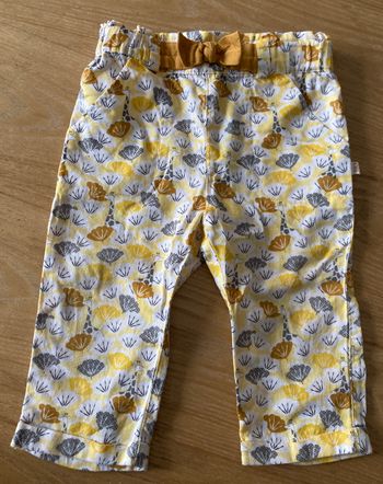 pantalon fluide léger imprimé fleurs et girafes taille 9 mois