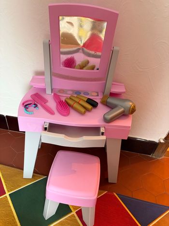 Coiffeuse pour enfant 