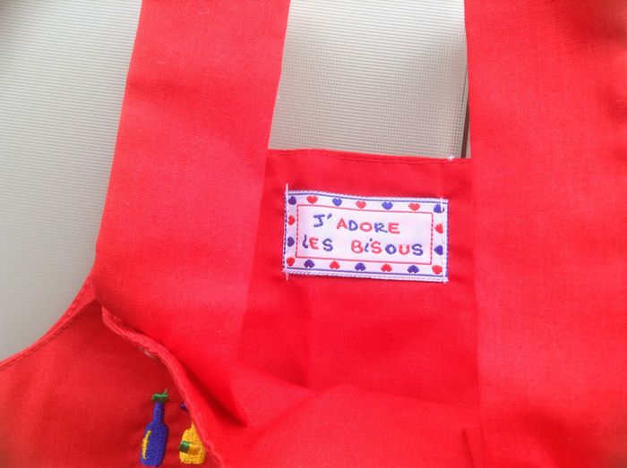 salopette rouge "j'adore les bisous" 6 mois - photo numéro 4
