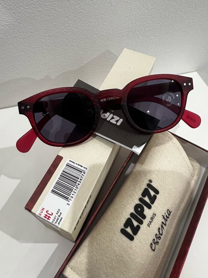 Lunettes IZIPIZI neuves – Me contacter avant d’acheter - photo numéro 3