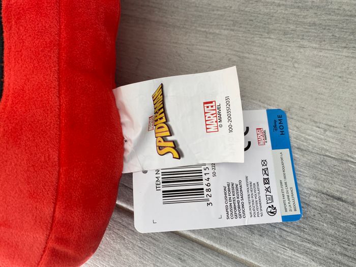 Coussin Spiderman Marvel Neuf avec étiquettes - photo numéro 3