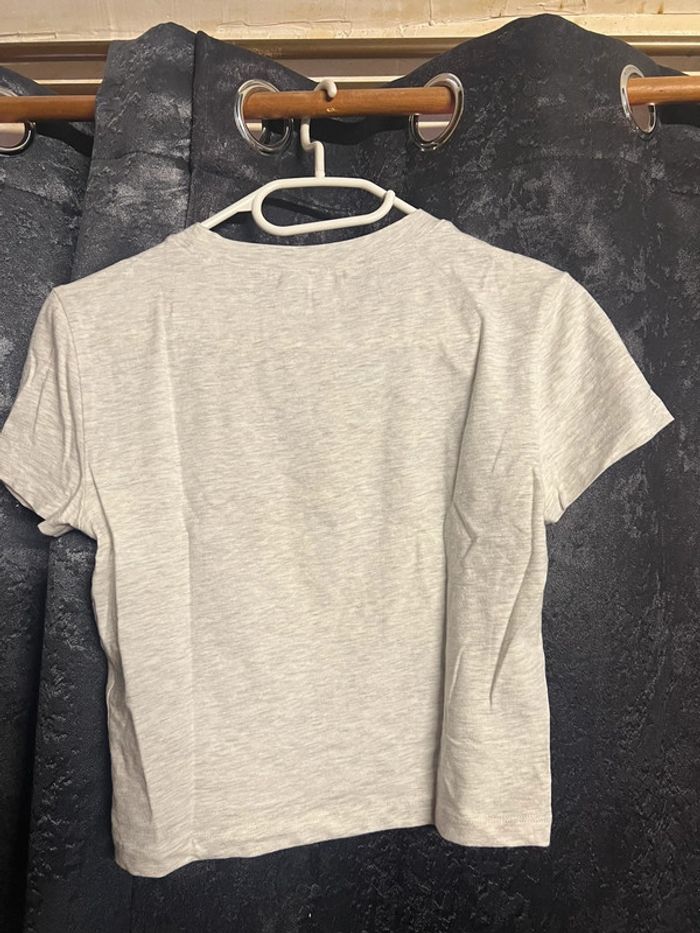 Teeshirt gris - photo numéro 2