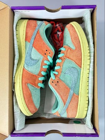 Baskets Nike sb pointure 43 très bon état avec boîte