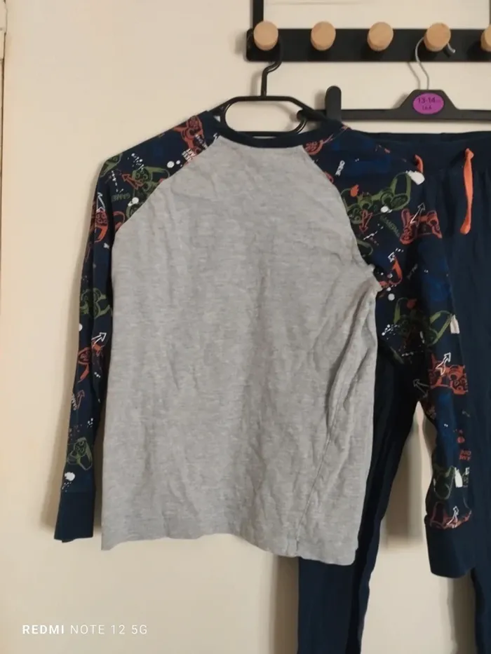 Pyjama taille 146/152 cm - photo numéro 5