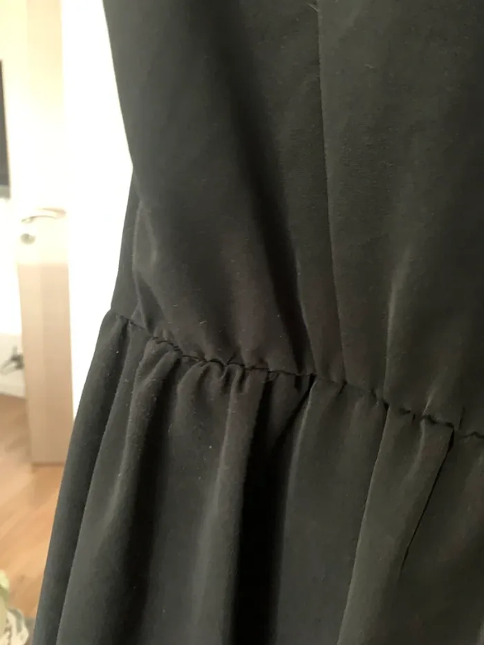 Robe noire - photo numéro 6