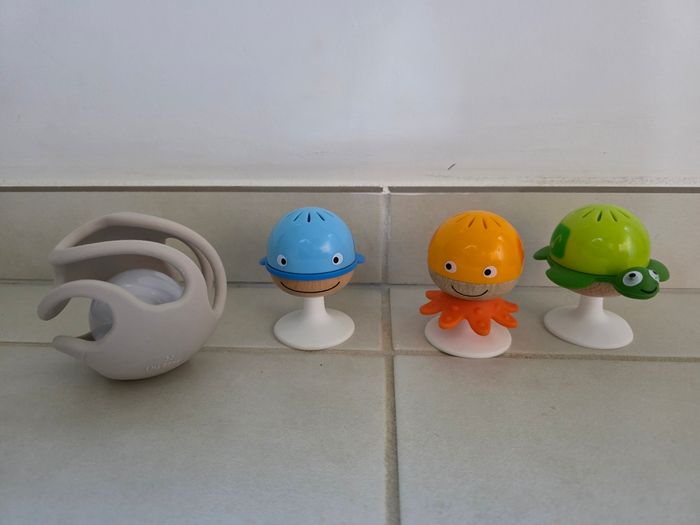 Jouets d’éveil hape et jollein