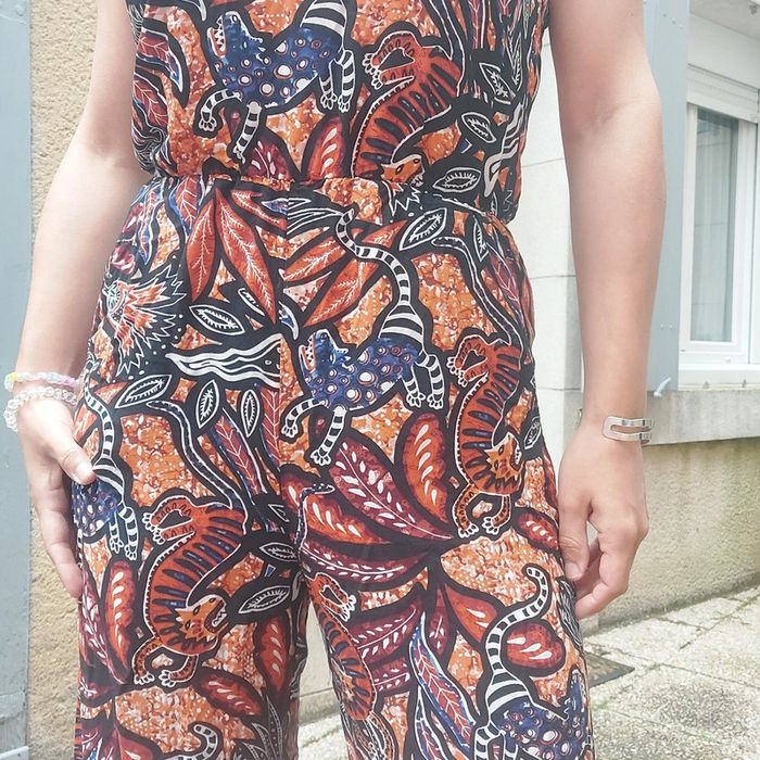 Superbe combinaison pantalon taille S - photo numéro 2