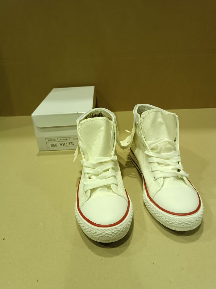 Baskets taille 38 - photo numéro 2