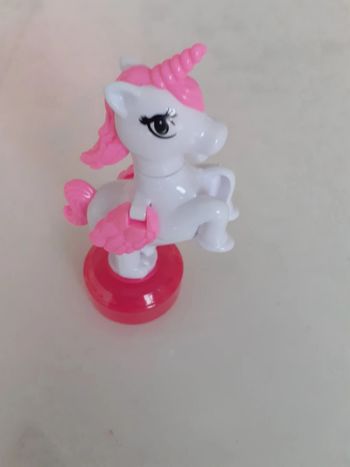 Distributeur à bonbons Licorne