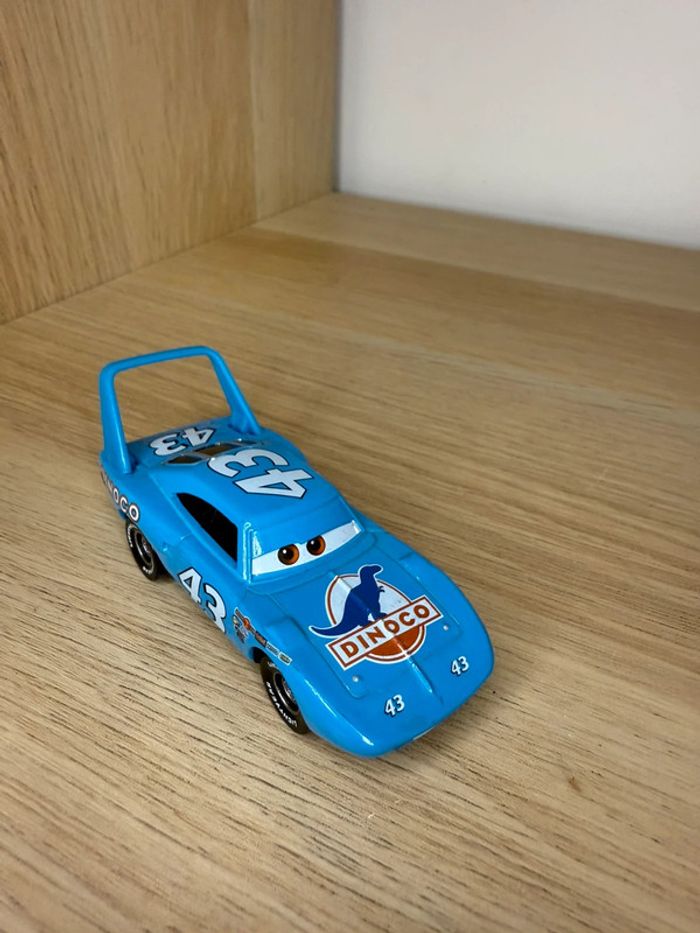 Voiture cars dinoco Disney pixar