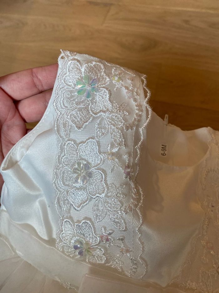 Robe princesse neuve blanche 9 mois - photo numéro 4