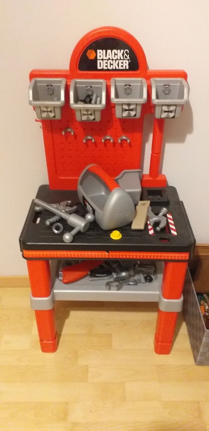 Établi avec tous ces outils