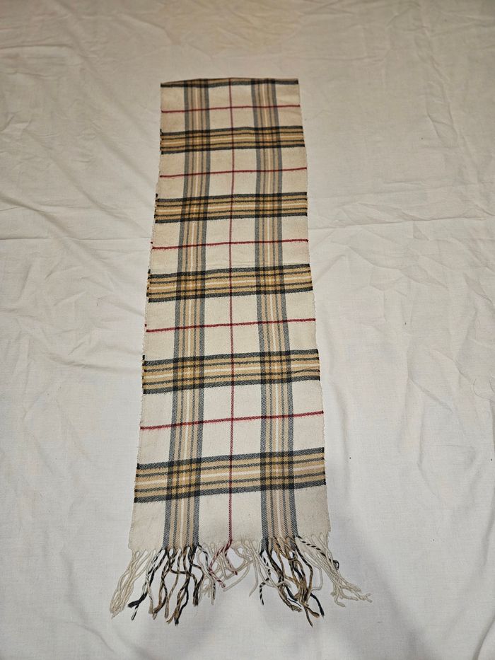 Écharpe burberry - photo numéro 4