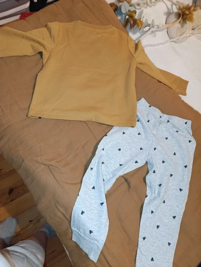 Joli pyjama lulu castagnette taille 4 ans en très bon état - photo numéro 8