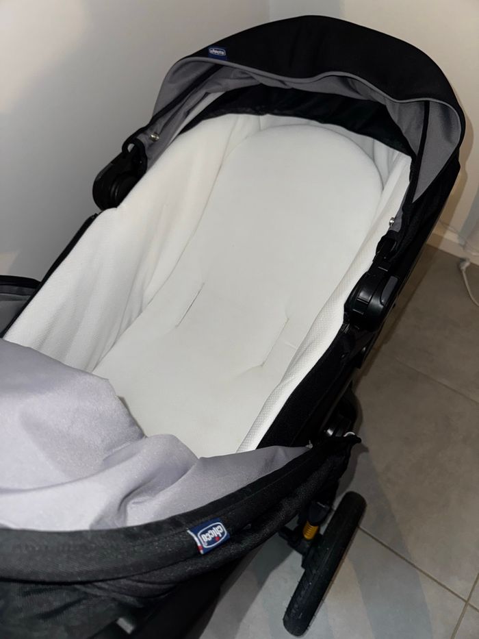 Poussette Trio Activ3 Chicco - photo numéro 2