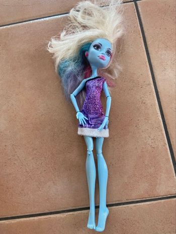 Poupée Abbey Bominable