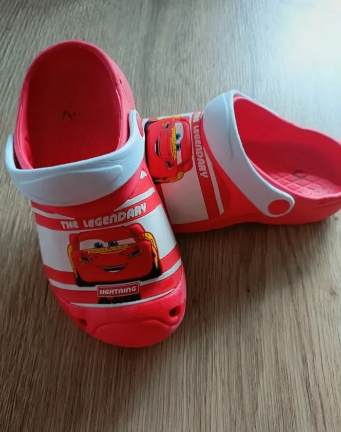 Crocs mc queen - taille 29 - photo numéro 2