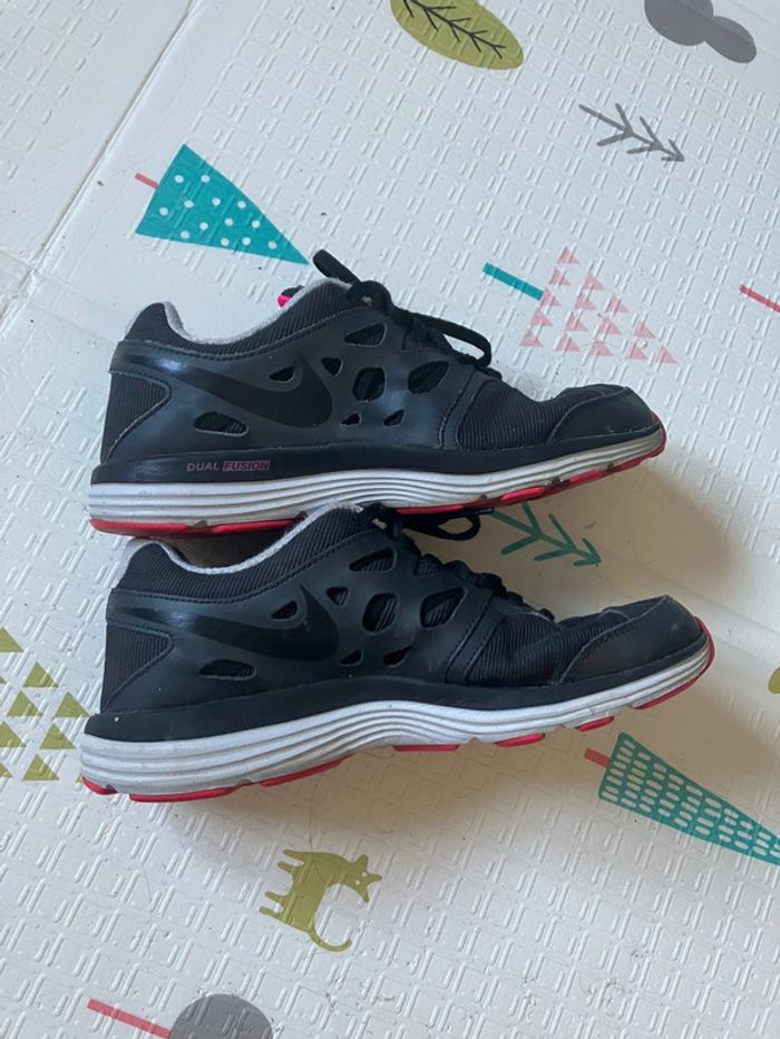 Baskets sneakers tennis running Nike