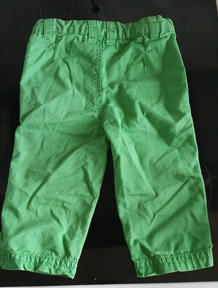Pantalon vert 6 MOIS - photo numéro 2