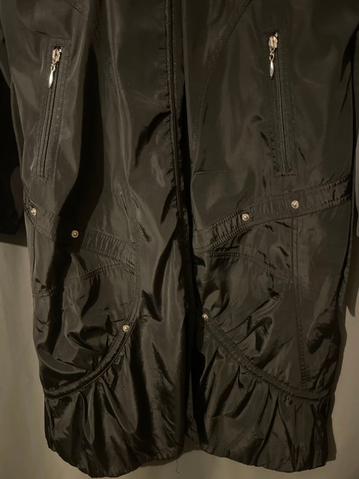 Manteau noir à capuche  T42 - photo numéro 5