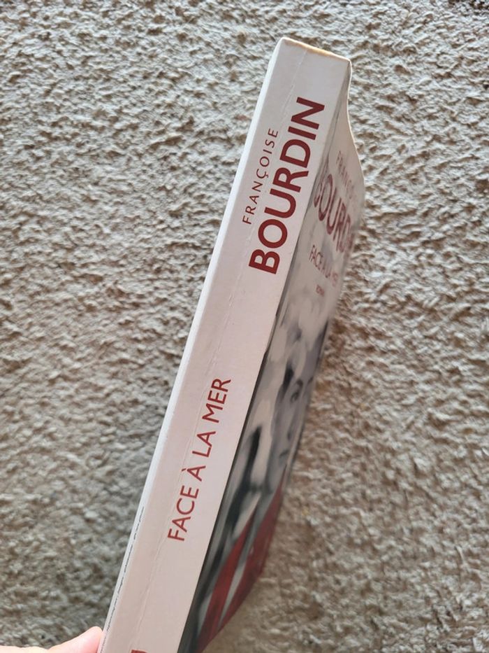 Livre Face à la mer de Françoise Bourdin - photo numéro 4